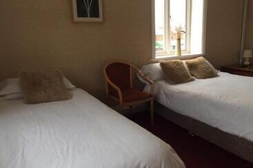 تختخواب و صبحانه Sheridans Budget Accomodation