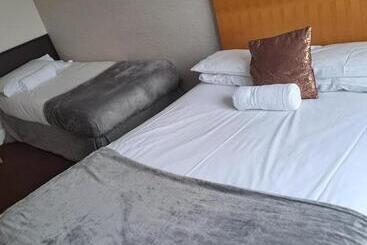 تختخواب و صبحانه Sheridans Budget Accomodation