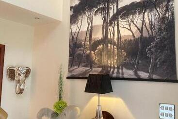 تختخواب و صبحانه The Lodge At Ruddington