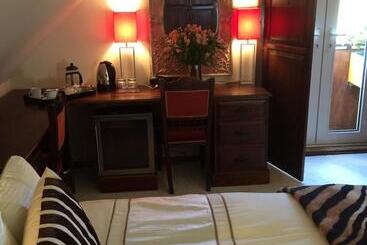 تختخواب و صبحانه The Lodge At Ruddington