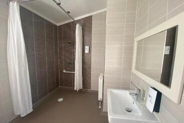 Croyde Bay Hotel Or Self Catering