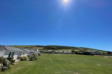 Croyde Bay Hotel Or Self Catering