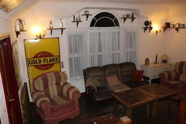 Fiddlestone Bar And B&b