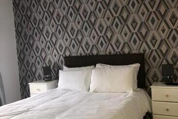 Fiddlestone Bar And B&b
