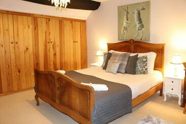 Gratton Grange Farm B&b