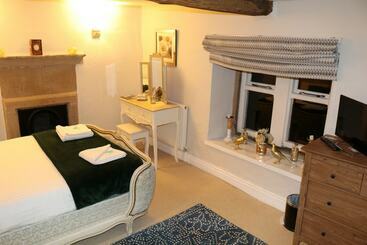Gratton Grange Farm B&b