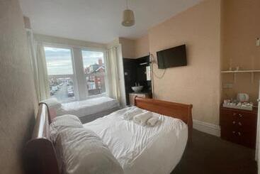 هتل South Dene
