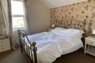 هتل South Dene