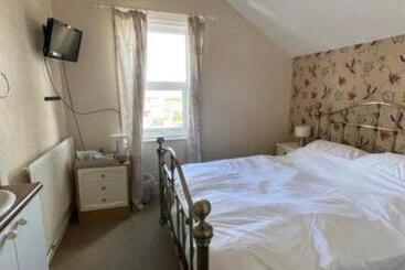 هتل South Dene