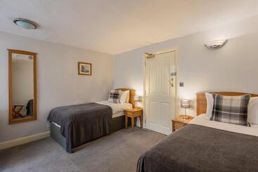 هتل The Black Swan Inn