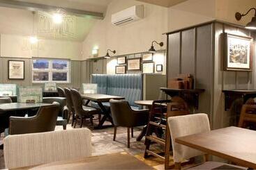 هتل The Saltoun Inn