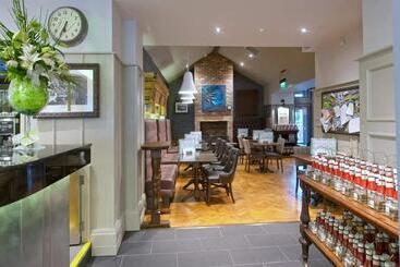 هتل The Saltoun Inn