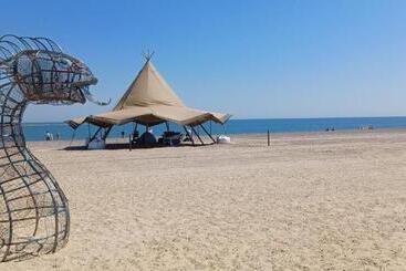 South Beach B & B