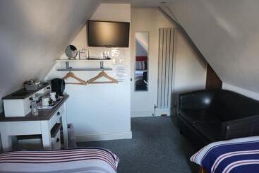 South Beach B & B