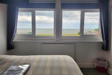 South Beach B & B