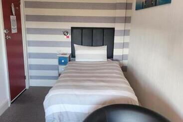 South Beach B & B