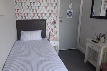 South Beach B & B