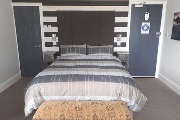 South Beach B & B