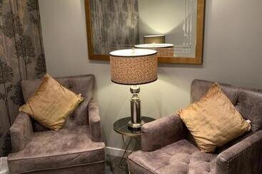 Ayrs And Graces   Luxury Bed And Breakfast