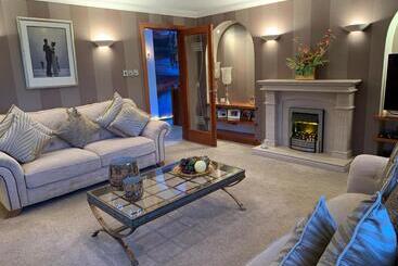 Ayrs And Graces   Luxury Bed And Breakfast