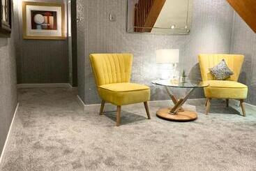 Ayrs And Graces   Luxury Bed And Breakfast