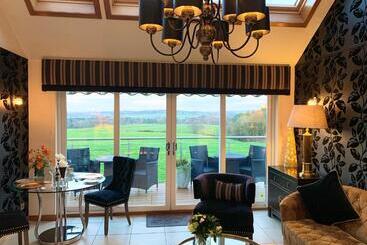 Ayrs And Graces   Luxury Bed And Breakfast