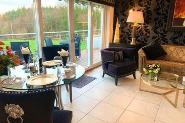 Ayrs And Graces   Luxury Bed And Breakfast