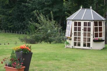 Ayrs And Graces   Luxury Bed And Breakfast