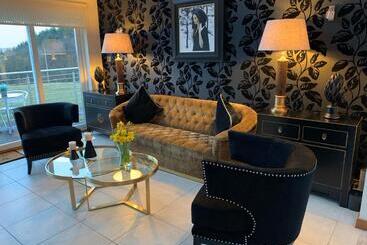 Ayrs And Graces   Luxury Bed And Breakfast