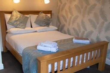 تختخواب و صبحانه Lochside Guest House