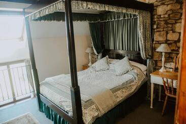 تختخواب و صبحانه Toghill House Farm