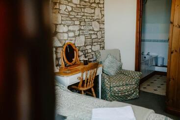 تختخواب و صبحانه Toghill House Farm