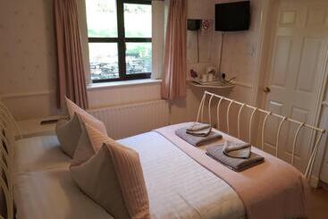 تختخواب و صبحانه Willowbank House