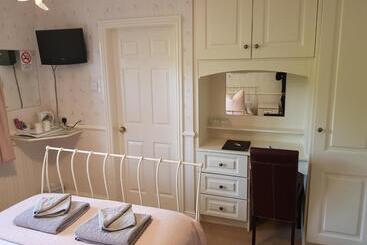 تختخواب و صبحانه Willowbank House
