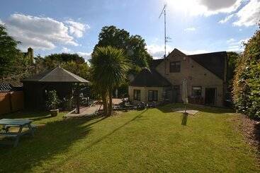 Castle Green Bed And Breakfast