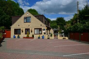 Castle Green Bed And Breakfast