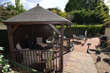 Castle Green Bed And Breakfast