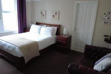 Colbourn Bed And Breakfast