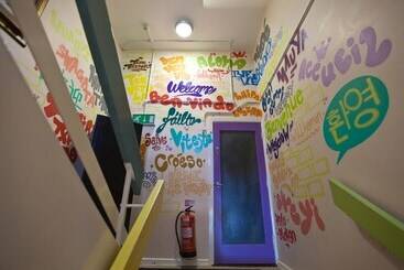 Hostel Connect