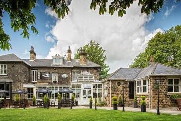 هتل Dimple Well Lodge