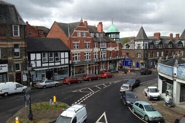 Hampton Hotel & Restaurant