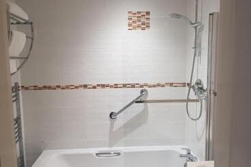 Welbeck Hotel & Apartments