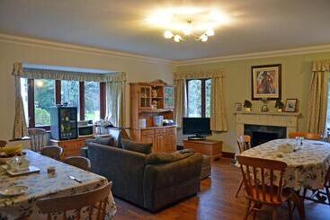 The Farmhouse B&b