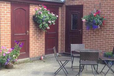 The Farmhouse B&b