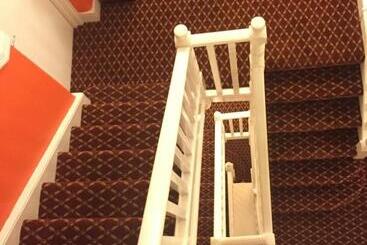Welbeck Hotel   Close To Beach, Train Station & Southend Airport