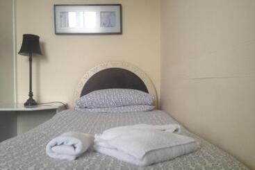 Welbeck Hotel   Close To Beach, Train Station & Southend Airport