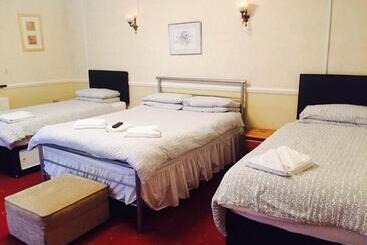 Welbeck Hotel   Close To Beach, Train Station & Southend Airport