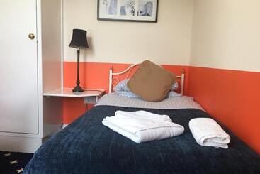 Welbeck Hotel   Close To Beach, Train Station & Southend Airport