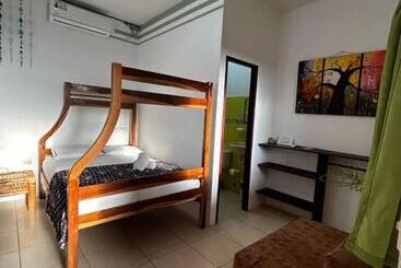هاستل Hostal Casa Taisha