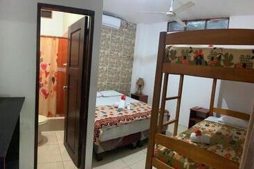 هاستل Hostal Casa Taisha
